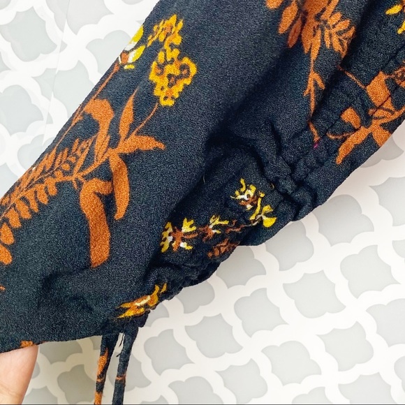 EUC Point Sur Drapey Black Floral Open V neck Top - Picture 5 of 11